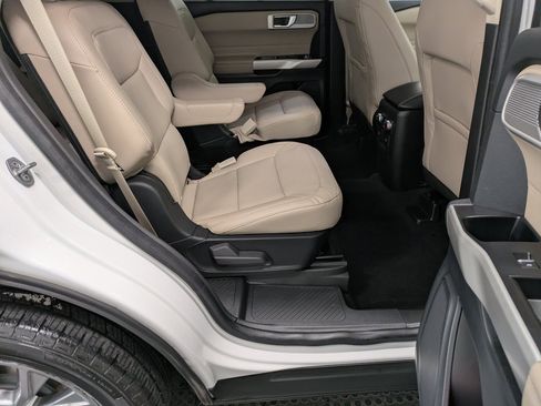 Used 2022 Ford Explorer Limited w/ Equipment Group 301A image 25