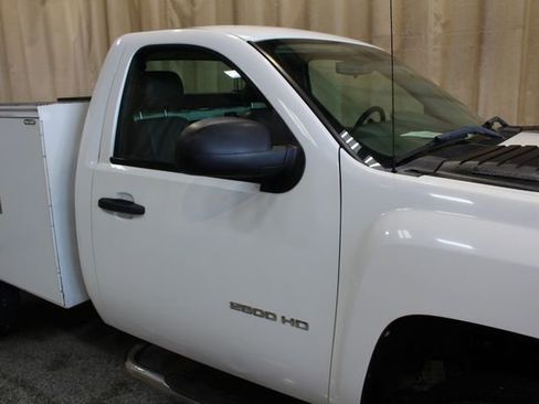Used 2011 Chevrolet Silverado 2500 W/T image 11