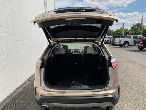 Used 2020 Ford Edge Titanium FWD image 12