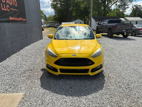 Used 2017 Ford Focus ST FWD image 7