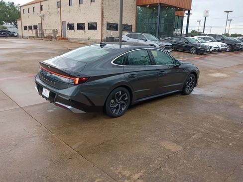 Used 2025 Hyundai Sonata SEL FWD image 7
