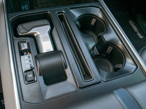 Used 2024 Ford F150 Platinum image 22