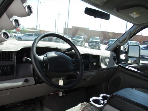 Used 2001 Ford F250 Lariat AWD/4WD image 13