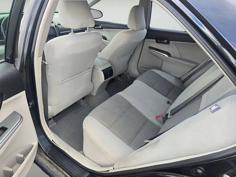 Used 2013 Toyota Camry XLE w/ Convenience Pkg image 15