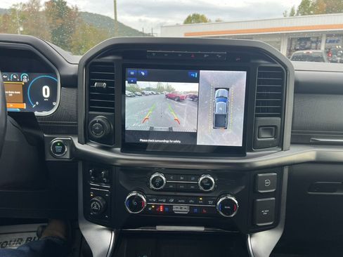 Certified 2022 Ford F150 Platinum w/ Equipment Group 701A High image 23