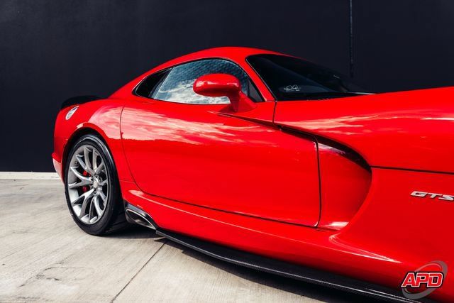 Used 2013 SRT Viper GTS w/ GTS Laguna Interior Pkg RWD image 31