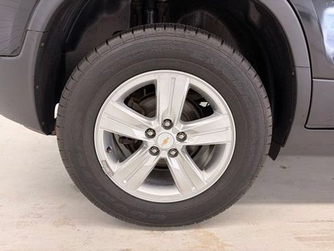 Used 2021 Chevrolet Trax LT AWD/4WD image 7