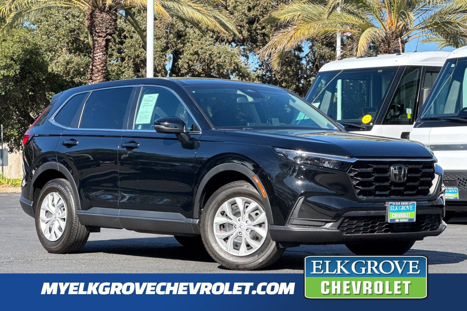 Used 2025 Honda CR-V LX image 1