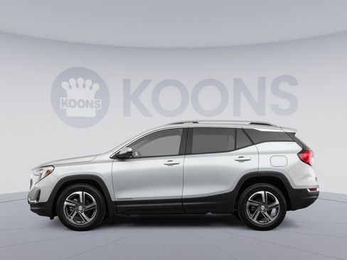 Used 2022 GMC Terrain SLT w/ Tech Package AWD/4WD image 2