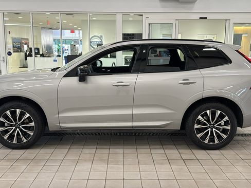 Used 2025 Volvo XC60 B5 Plus AWD/4WD image 8
