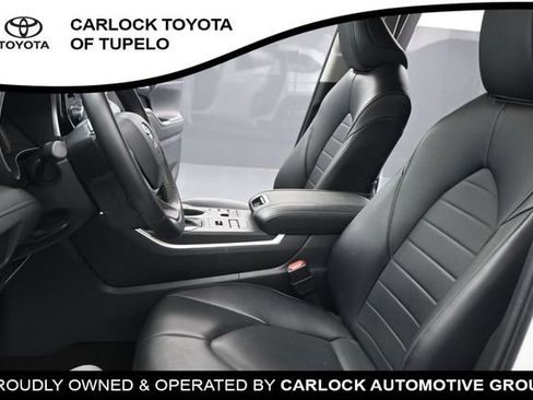 Used 2023 Toyota Highlander XLE AWD/4WD image 19