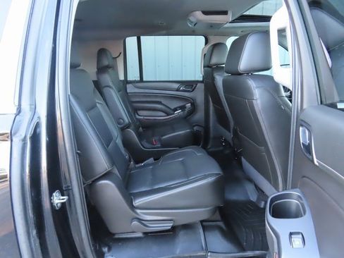 Used 2020 GMC Yukon XL SLT image 29