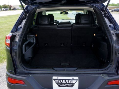 Used 2016 Jeep Cherokee Trailhawk image 20