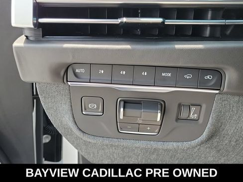 Used 2025 Cadillac Escalade ESV Sport Platinum w/ LPO, ONYX Package AWD/4WD image 25