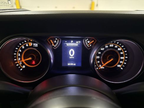 Used 2023 Jeep Gladiator Sport image 12