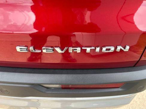 Used 2026 GMC Acadia Elevation w/ Elevation Premium Package FWD image 33