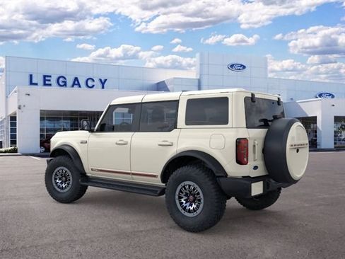 New 2026 Ford Bronco Outer Banks w/ Sasquatch Package AWD/4WD image 4