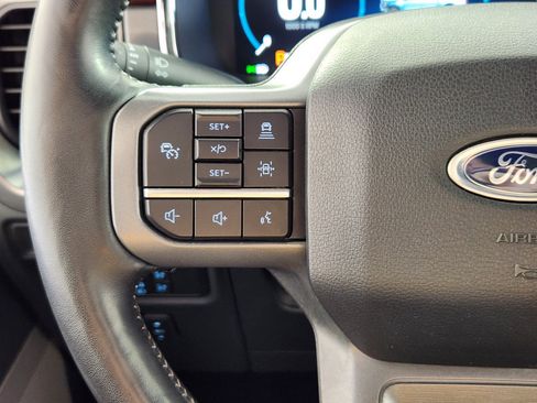 Used 2022 Ford F150 Lariat w/ Equipment Group 502A High image 18