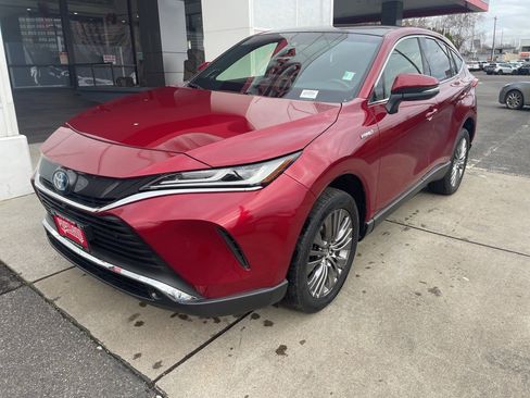 Used 2021 Toyota Venza Limited image 39