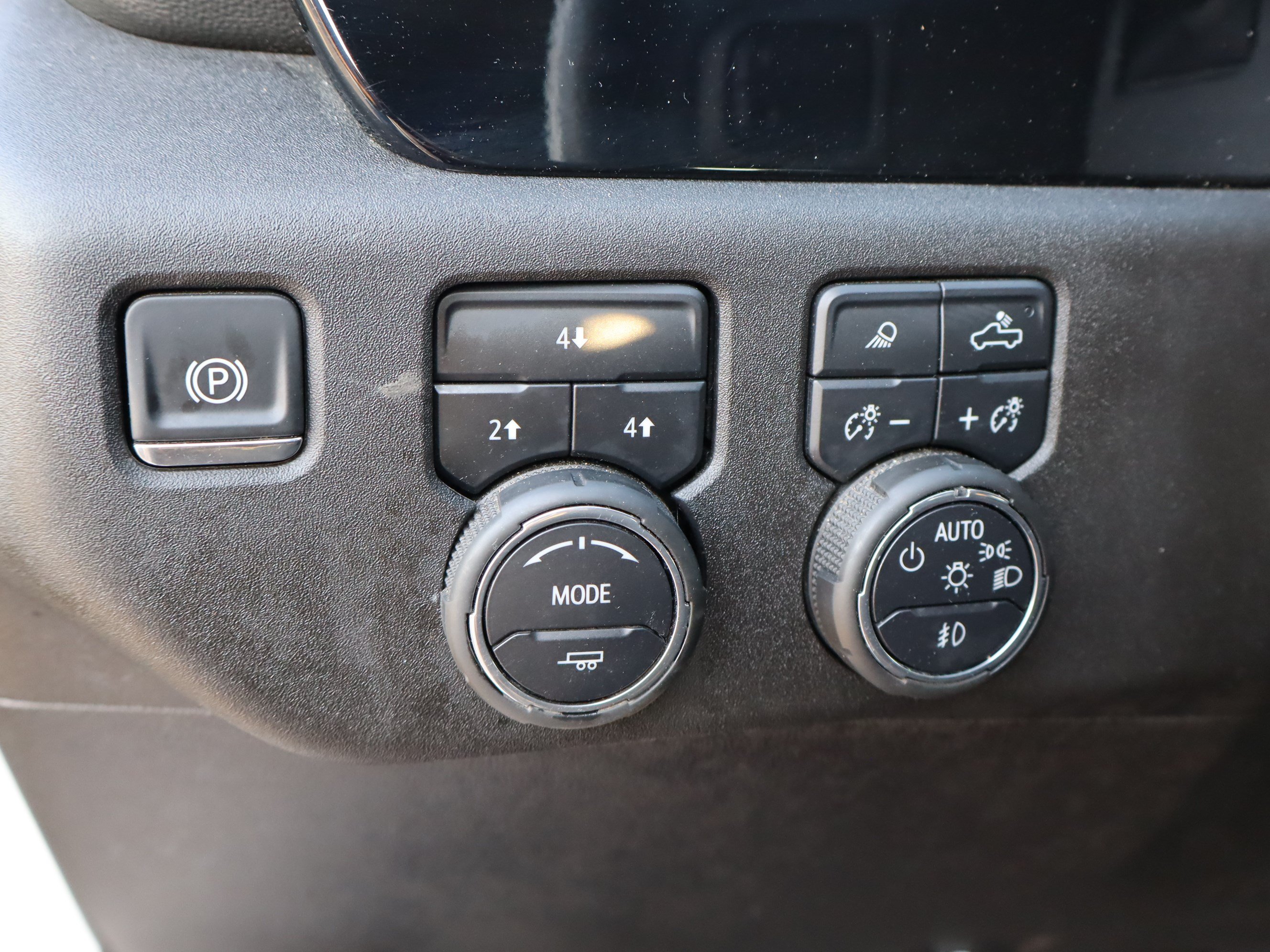 Used 2025 Chevrolet Silverado 2500 LT w/ Safety Package AWD/4WD image 23