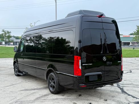Used 2024 Mercedes-Benz Sprinter 2500 image 5