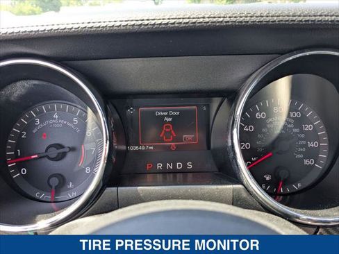 Used 2017 Ford Mustang Coupe RWD image 16