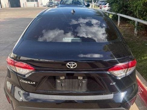 Used 2024 Toyota Corolla LE FWD image 2