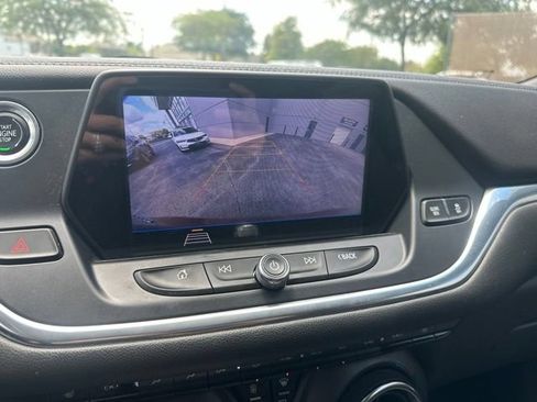 Used 2019 Chevrolet Blazer LT FWD image 15