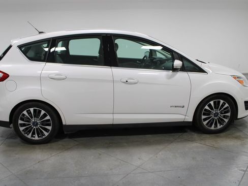 Used 2018 Ford C-MAX Titanium w/ Equipment Group 301A FWD image 11