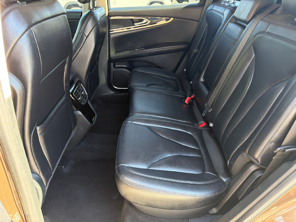 Used 2022 Lincoln Nautilus FWD image 21