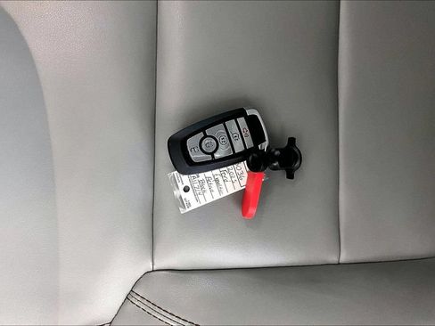 Used 2025 Ford Expedition Active AWD/4WD image 10