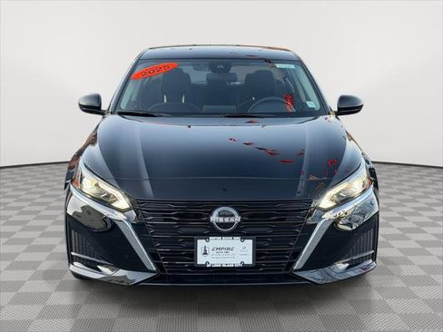 Used 2025 Nissan Altima 2.5 S image 2