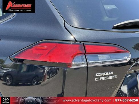 Certified 2023 Toyota Corolla Cross XLE w/ Convenience Package AWD/4WD image 13