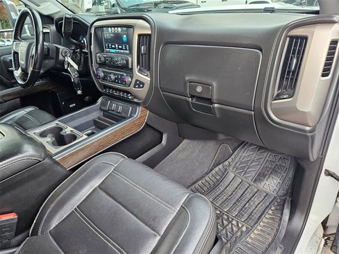 Used 2019 GMC Sierra 3500 Denali w/ Duramax Plus Package image 22