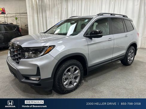 Certified 2025 Honda Passport TrailSport image 3