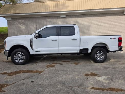 Used 2024 Ford F250 Lariat AWD/4WD image 21