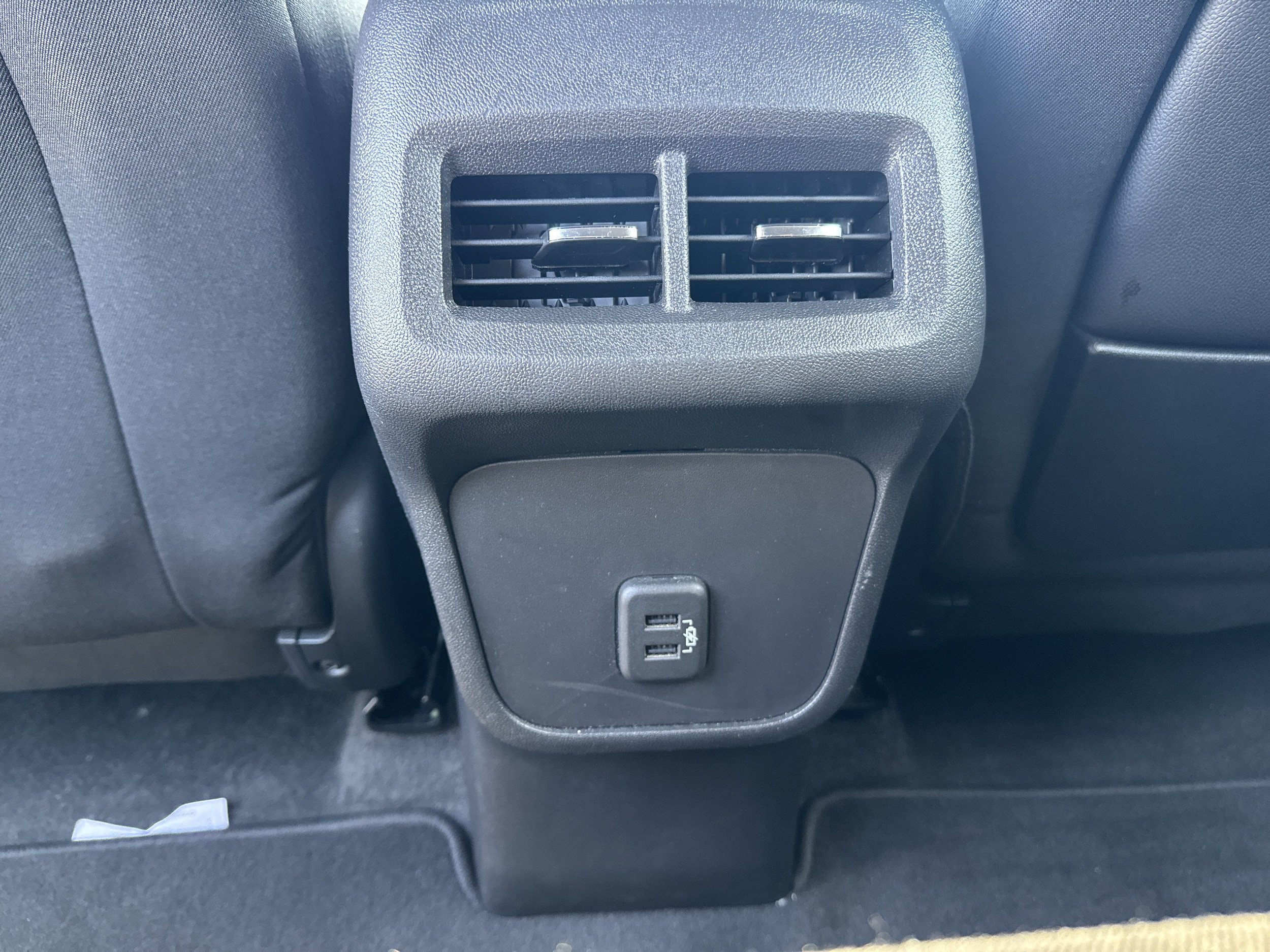 Used 2024 GMC Terrain SLE FWD image 18