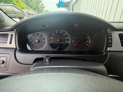 Used 2008 Chevrolet Impala LTZ FWD image 21