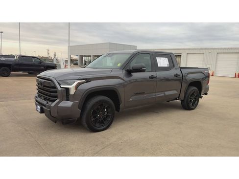 Used 2023 Toyota Tundra SR5 image 4