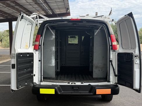 Used 2014 Chevrolet Express 2500 RWD image 34