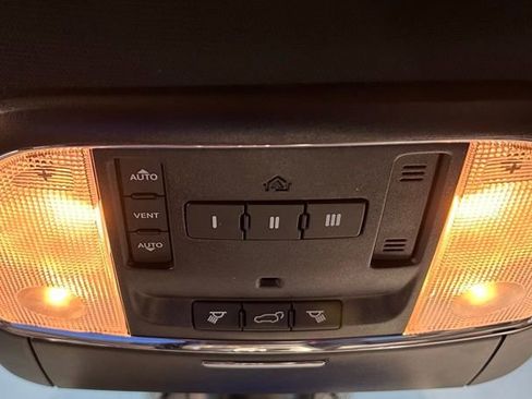 Used 2018 Jeep Grand Cherokee Limited w/ Trailer Tow Group IV image 28