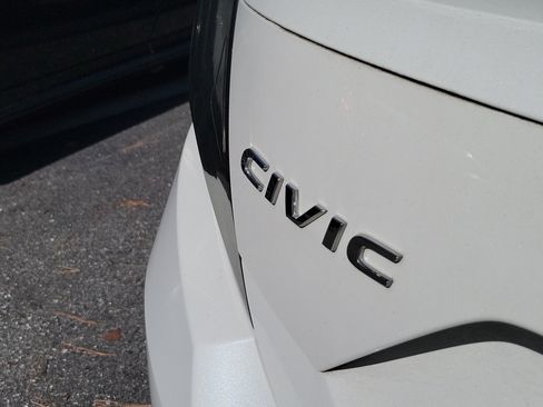 Used 2024 Honda Civic Sport image 8