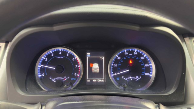 Used 2019 Toyota Highlander LE FWD image 28