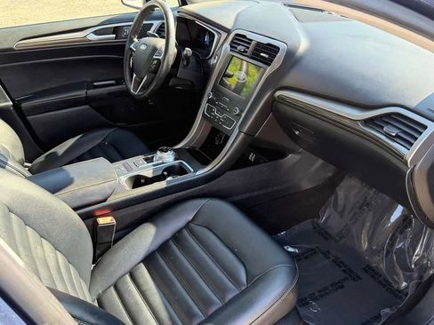 Used 2019 Ford Fusion SEL FWD image 10
