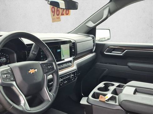 Used 2026 Chevrolet Silverado 1500 LT RWD image 9
