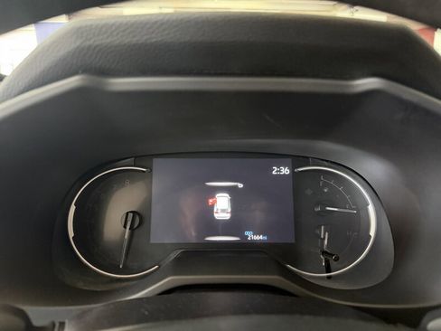 Used 2025 Toyota RAV4 XLE AWD/4WD image 30