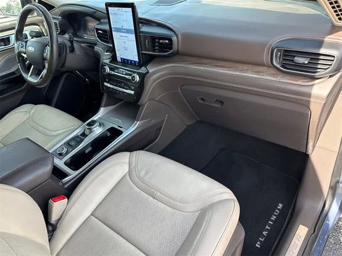 Used 2021 Ford Explorer Platinum w/ Equipment Group 601A image 13