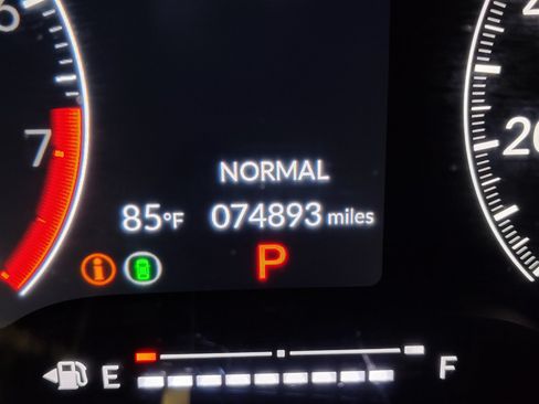 Used 2023 Honda Civic Sport image 2
