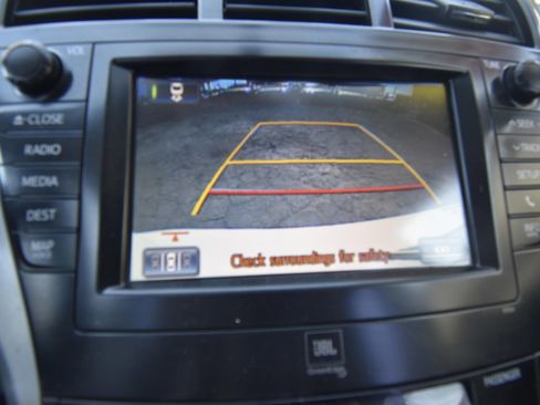 Used 2012 Toyota Prius V Five FWD image 8