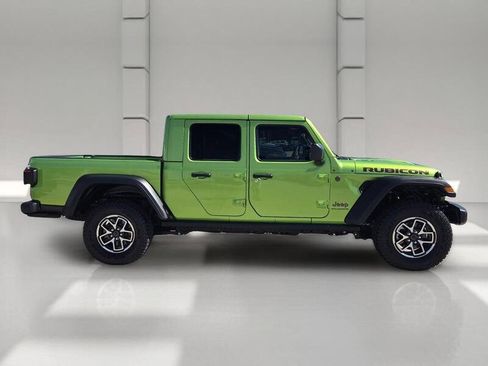 Used 2025 Jeep Gladiator Rubicon AWD/4WD image 6